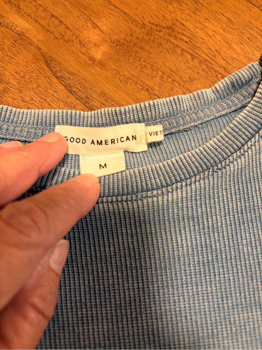Good American Fluid Denim Tee-Med - Picture 7 of 8